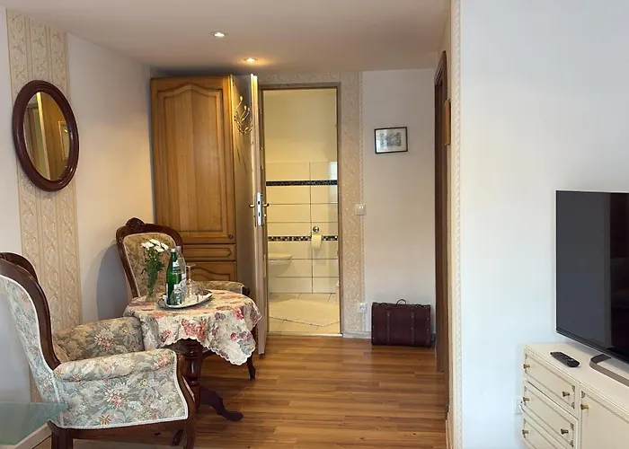 Alojamento de Acomodação e Pequeno-almoço Eden Blick *